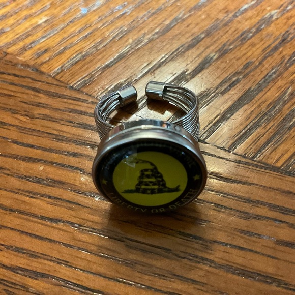 🇺🇸”Don’t Tread On Me Liberty Or Death” Adjustable Silver Ring! - Picture 2 of 7